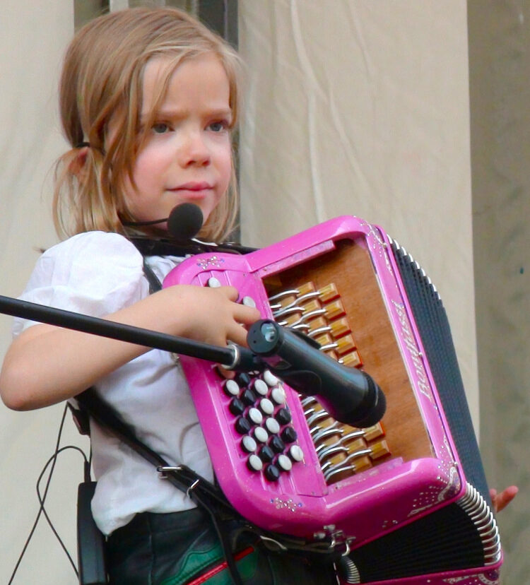 Madlyn accordéon – TANTONVILLE 54